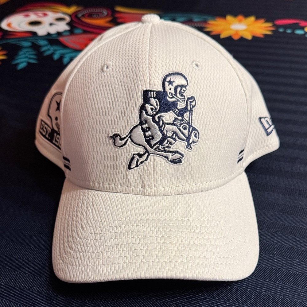 NWOT Dallas Cowboys New Era White Stretch Fit Cap Size L/XL